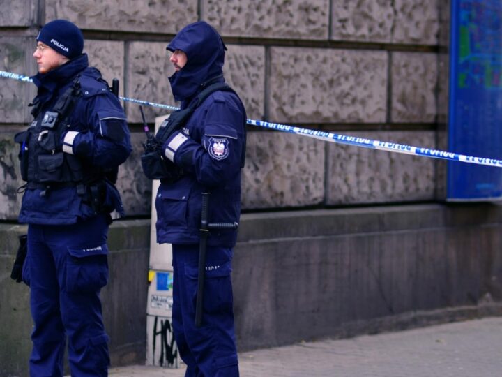 Funkcjonariusze łaskiej policji aktywnie wspierają Wielką Orkiestrę Świątecznej Pomocy